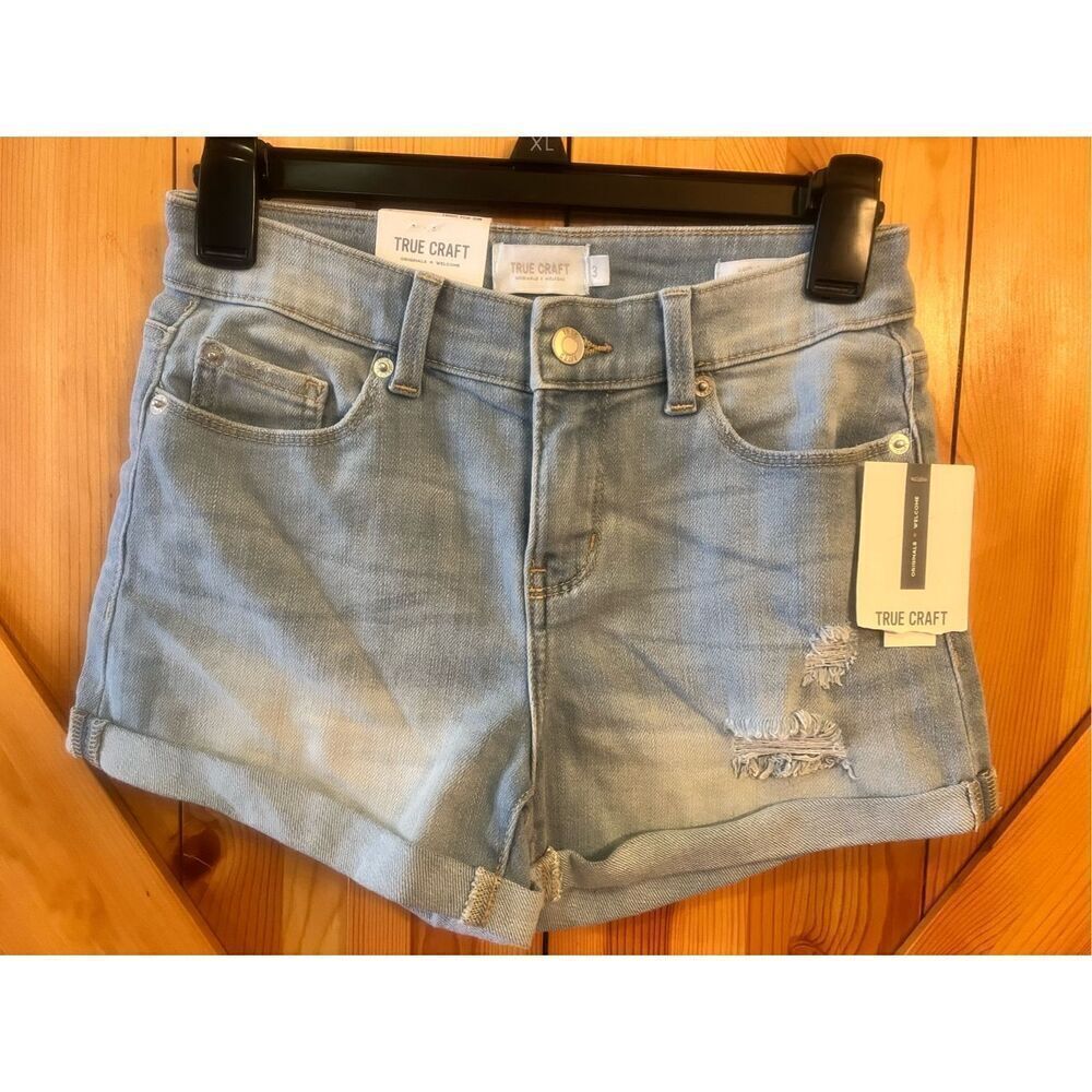 True Craft Womens Size 3 Shorts Mid Rise Distressed Cuffed Nwt (4049)